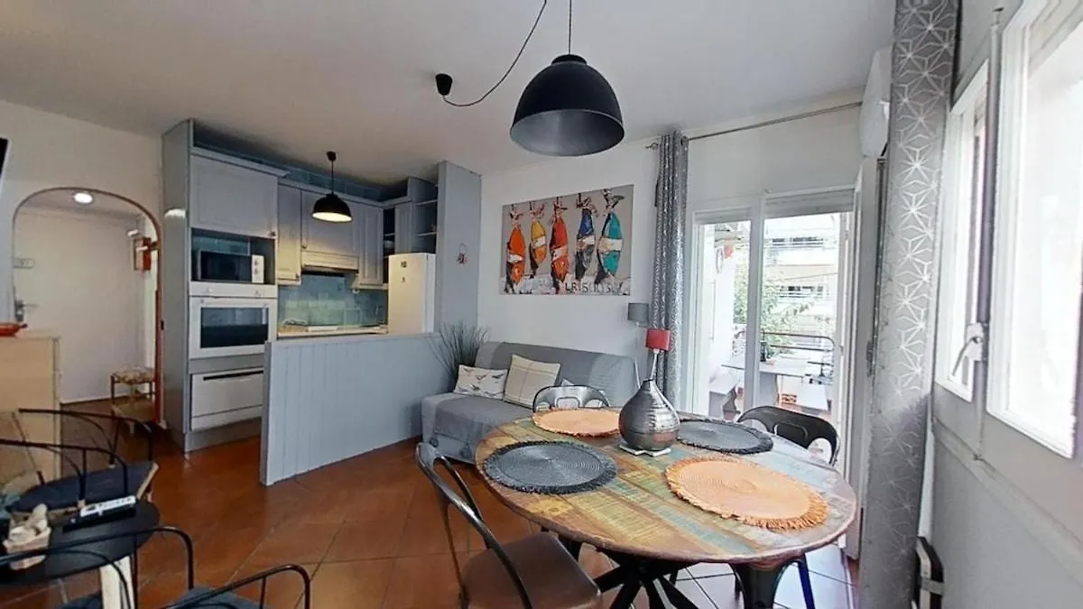 Apartment For Sea Lovers Cubelles Spain